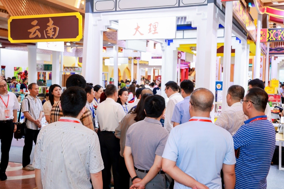 大理高原特色农产品唱响第六届上海市  对口地区特色商品展销会