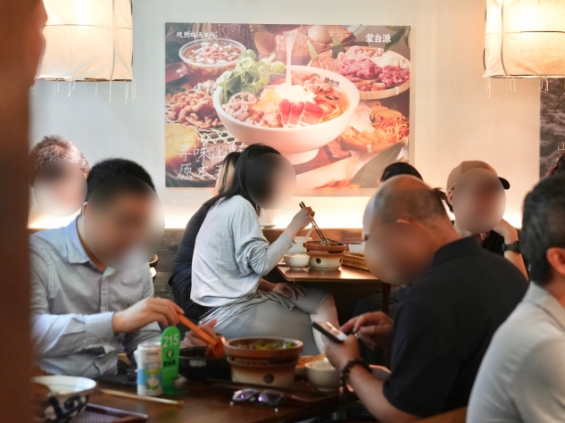从墩墩鸡到好望水，蒙自源半年两次现象级联名：这碗米线越活越年轻