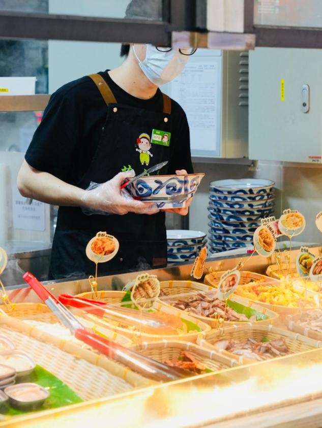 从墩墩鸡到好望水，蒙自源半年两次现象级联名：这碗米线越活越年轻